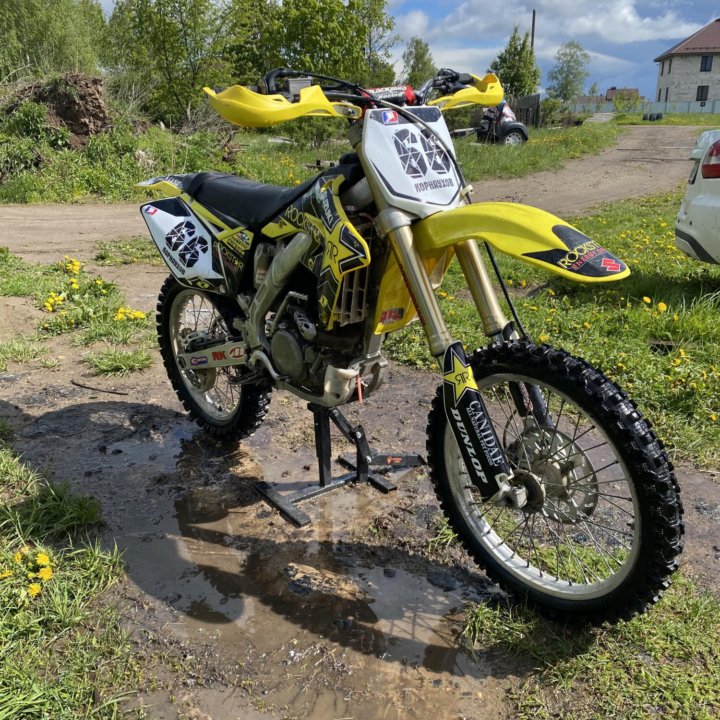 Мотоцикл Suzuki RM-Z250