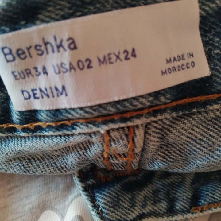 джинсы Bershka