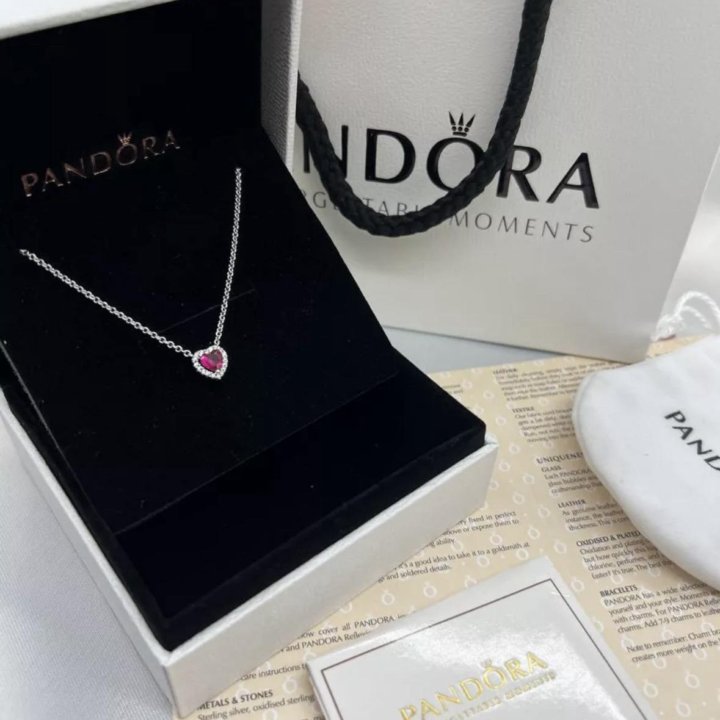 Pandora колье