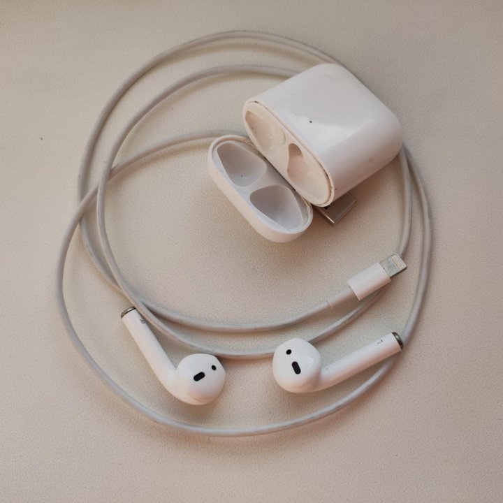 Беспроводные наушники apple airpods