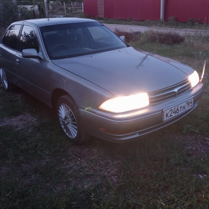 Toyota Camry, 1988