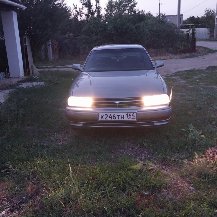 Toyota Camry, 1988