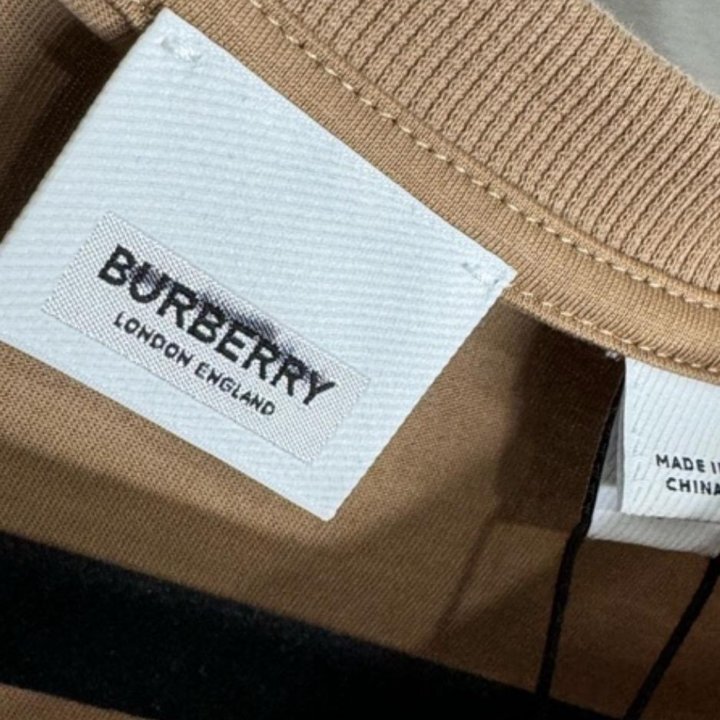 Burberry футболка новая