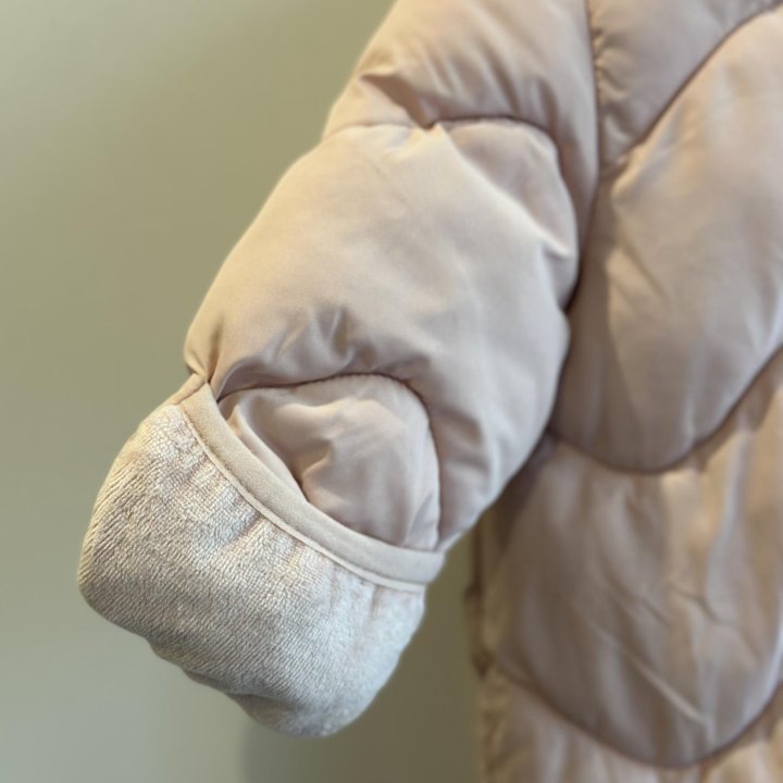 Демисезонный комбинезон для девочки