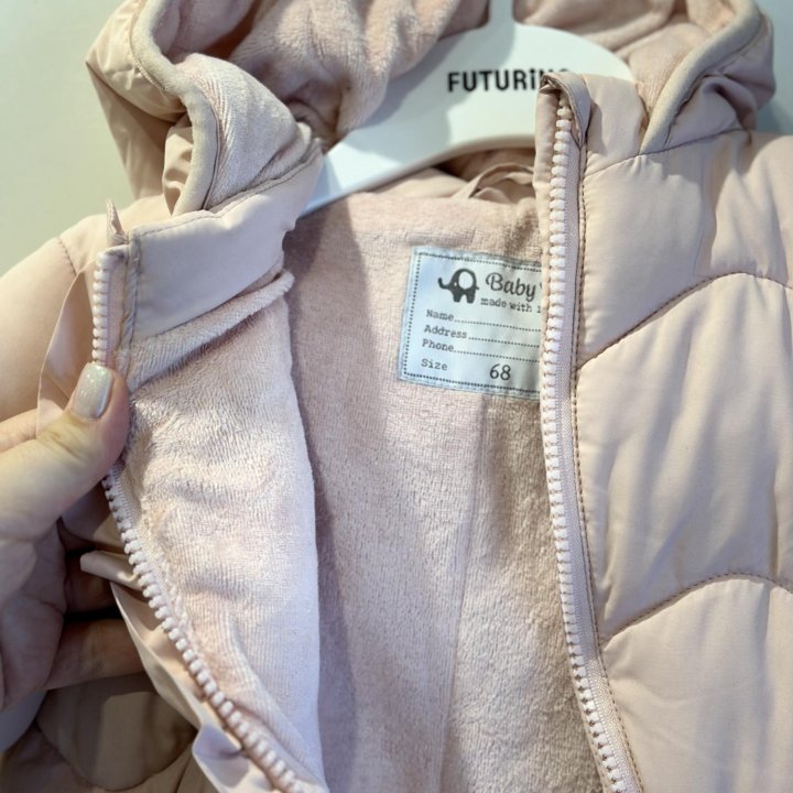 Демисезонный комбинезон для девочки