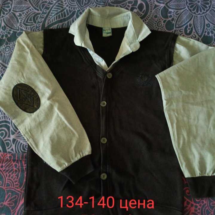 Продам вещи 134-140