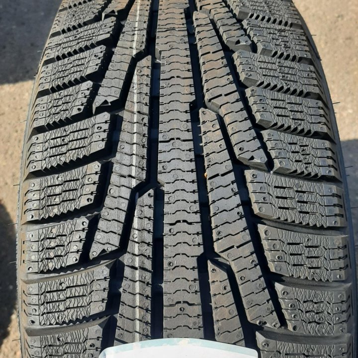 205/70 R15 