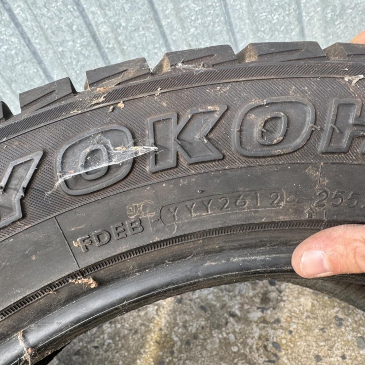 Yokohama 255/55 r19