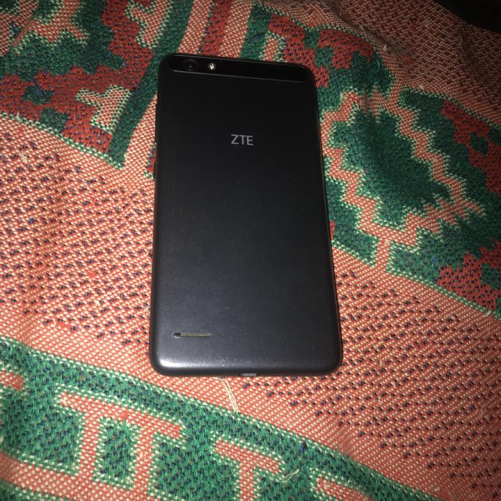 Телефон ZTE