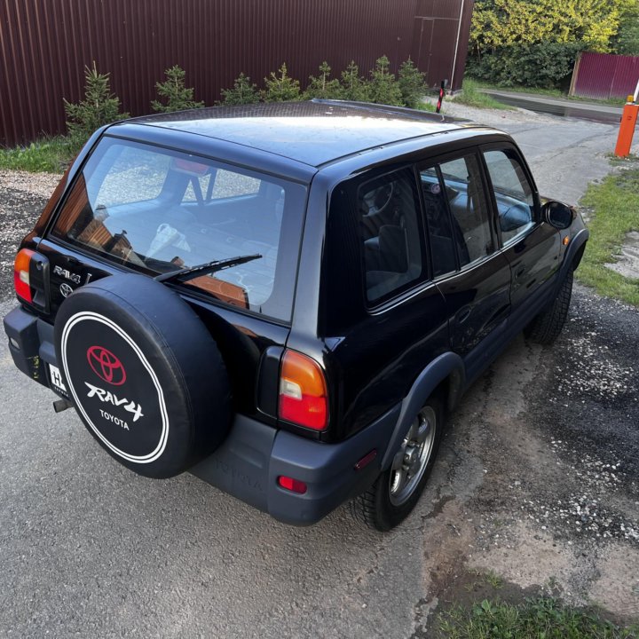 Toyota RAV4, 1997