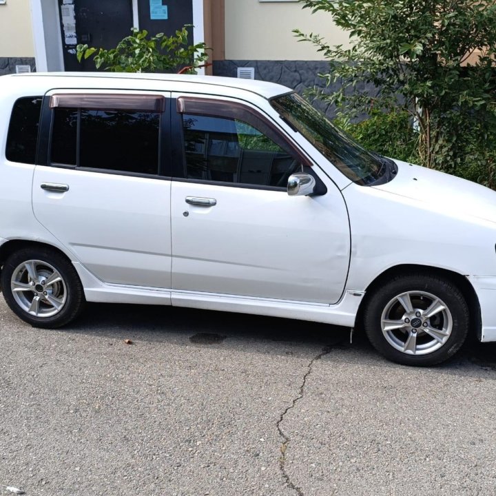 Nissan Cube, 1999