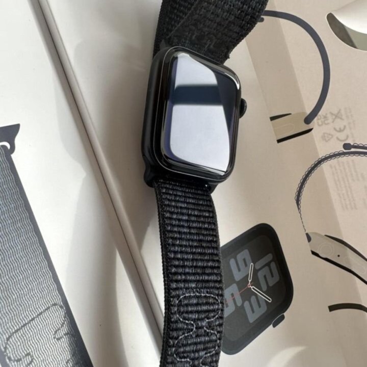 Apple watch se2 40 mm 2023г.