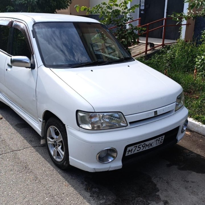 Nissan Cube, 1999