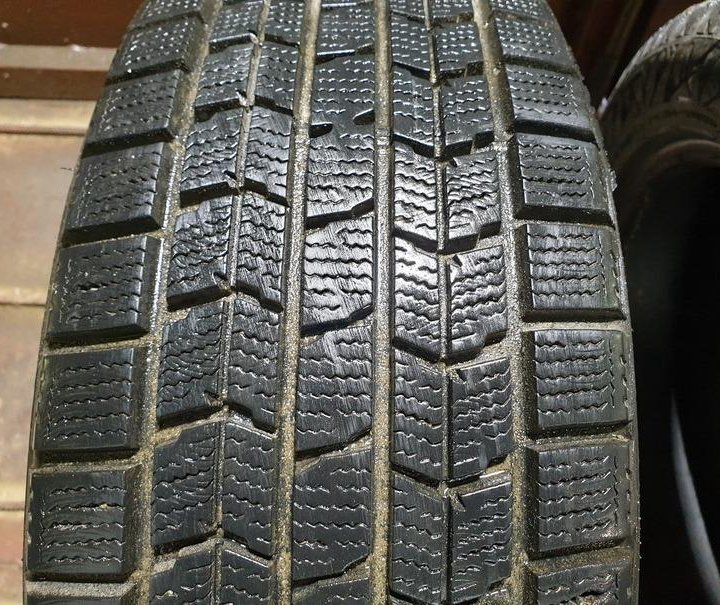 Шины зима липучка Dunlop 205-55R16 4-2-1шт подбор