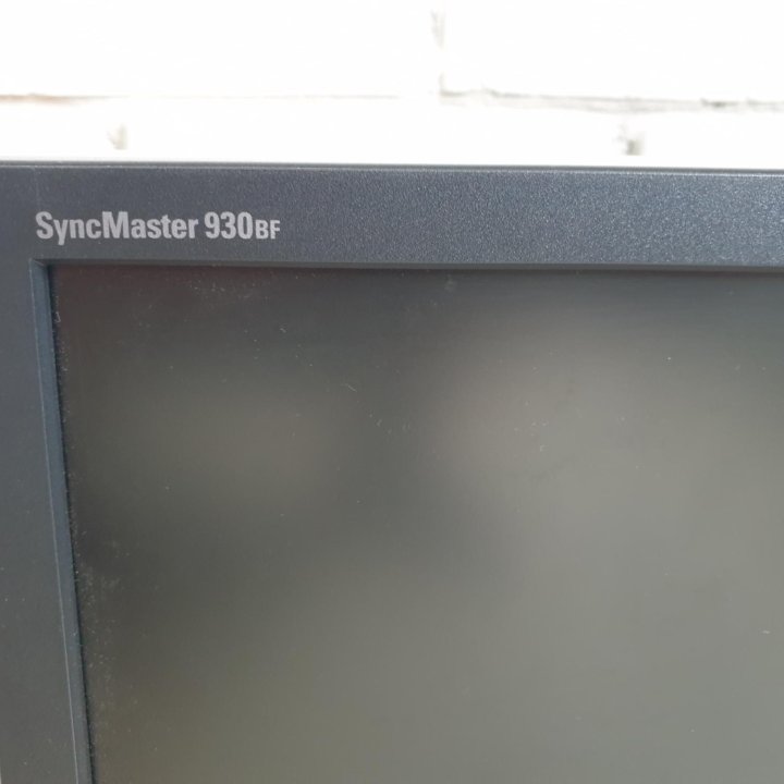 Монитор Samsung SyncMaster 930BF 19