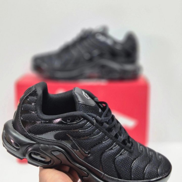 Кроссовки Nike Air Max Tn Plus