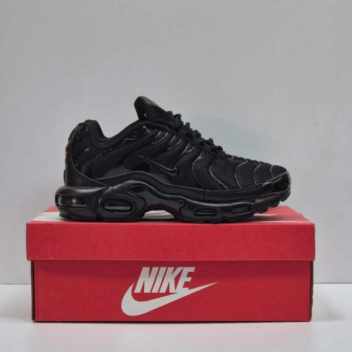 Кроссовки Nike Air Max Tn Plus