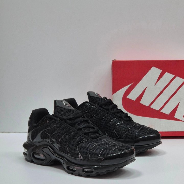 Кроссовки Nike Air Max Tn Plus