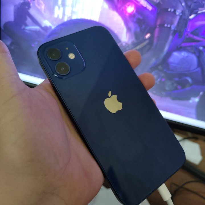 iPhone 12 128 Гб хорошее состояние