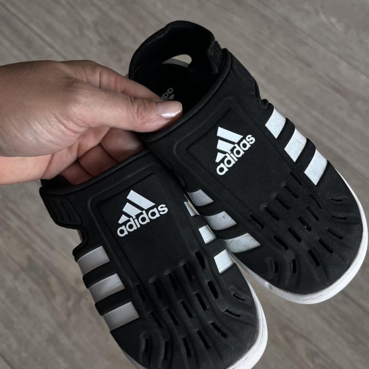 Сандалии Adidas