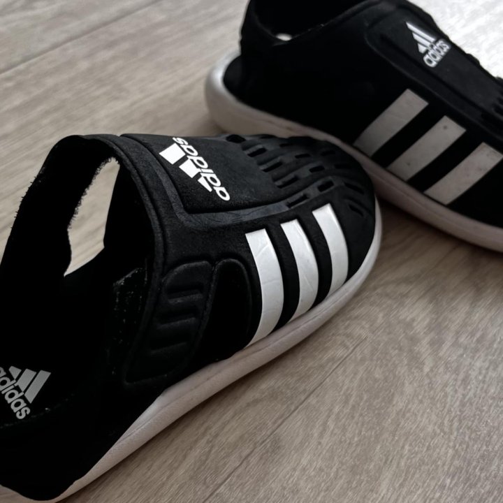 Сандалии Adidas