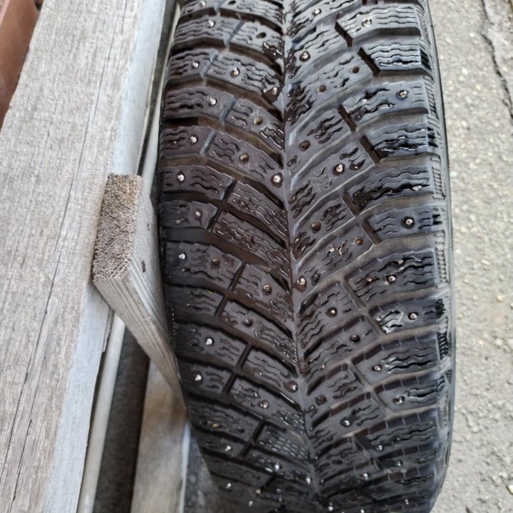 Шины Michelin X-Ice North 4 205/55/R16.