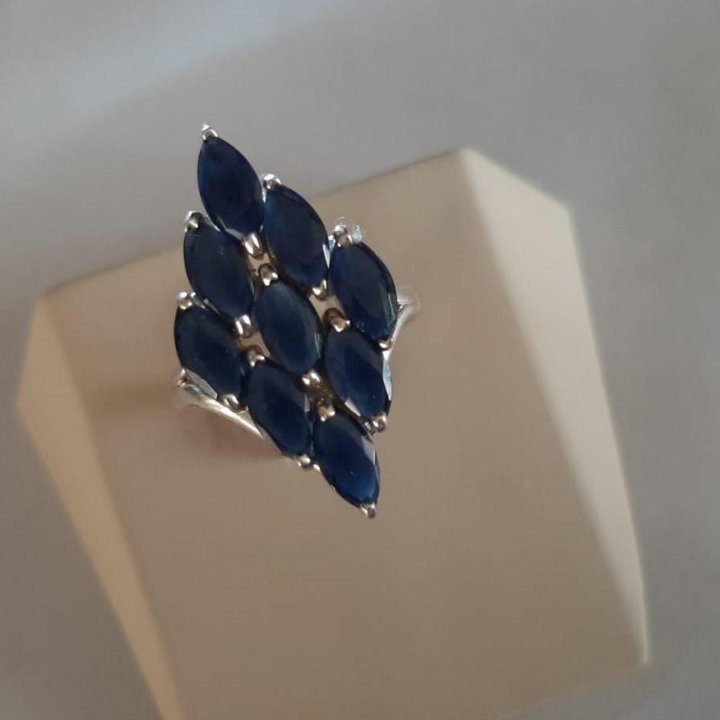 Кольца 18.5 и 19 р.С Индийскими Сапфирами(3.5 Ct)