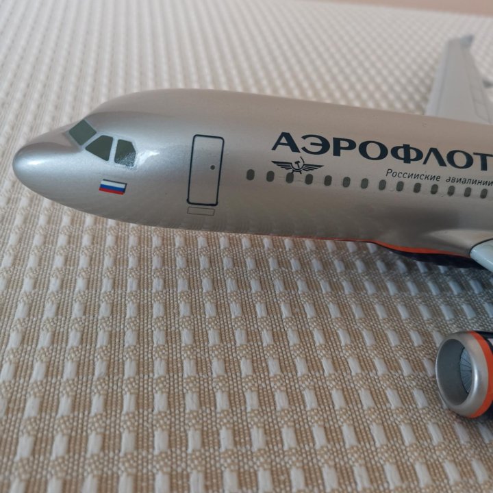 Модель самолёта Airbus 320 Аэрофлот 1:100 37 см