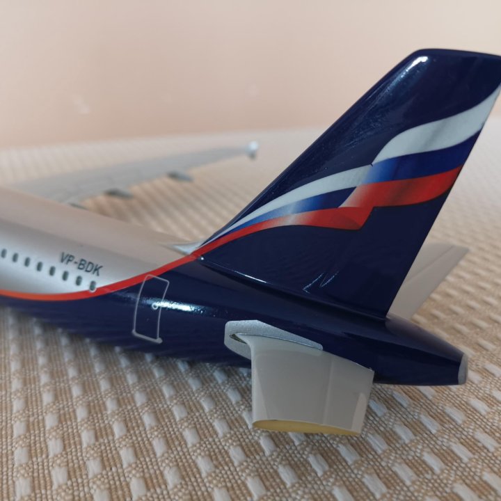 Модель самолёта Airbus 320 Аэрофлот 1:100 37 см