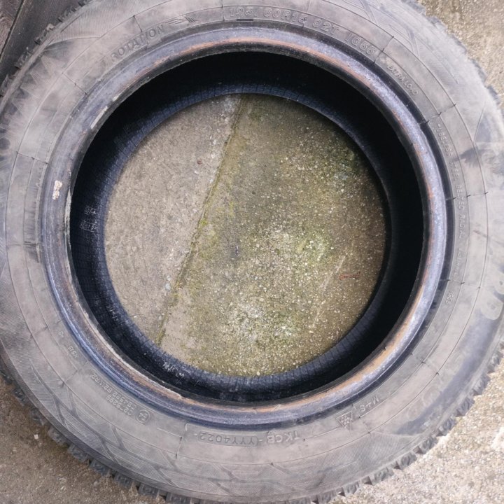 Продам комплект колёс зима 195/60R15