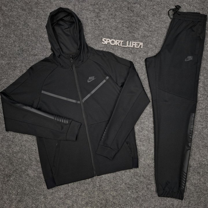 Спортивные костюмы