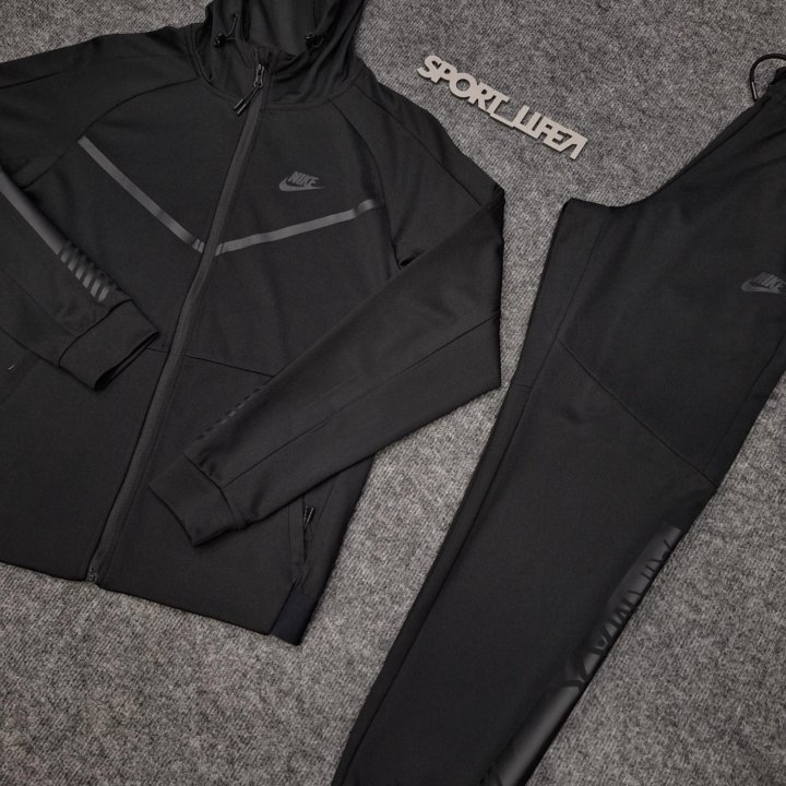 Спортивные костюмы