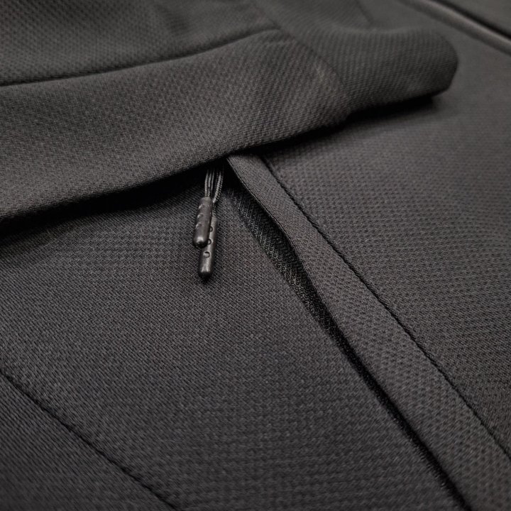 Спортивные костюмы