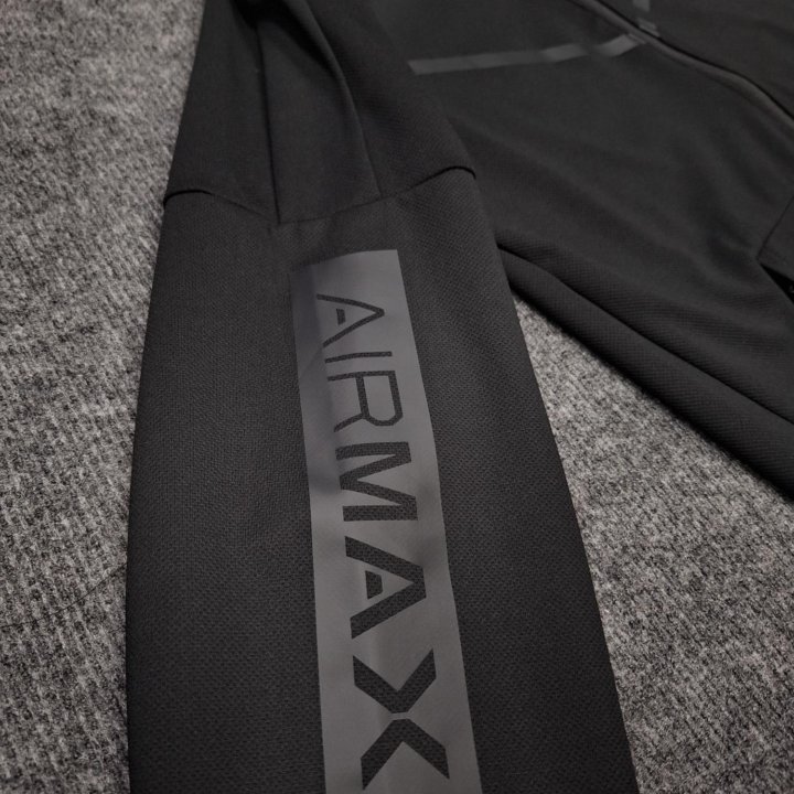 Спортивные костюмы