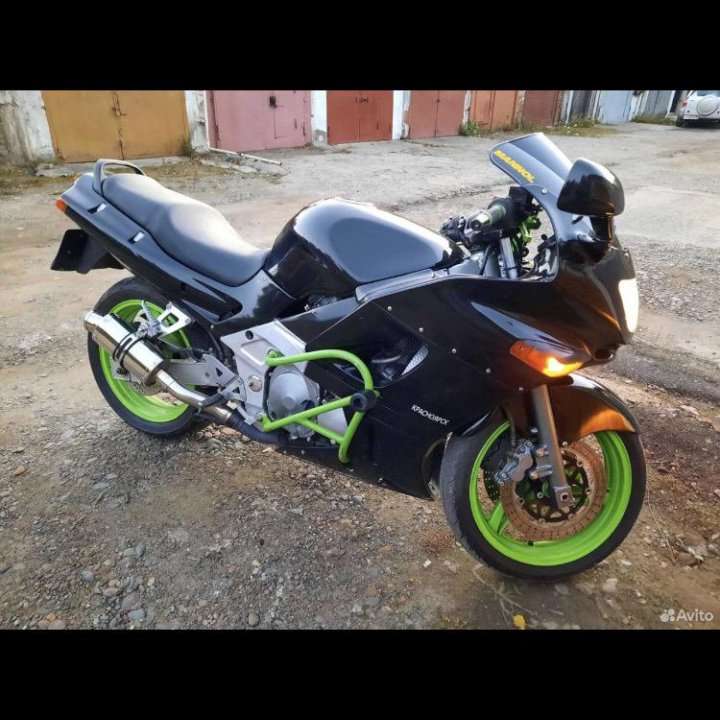 Продам мотоцикл Kawasaki 400-2