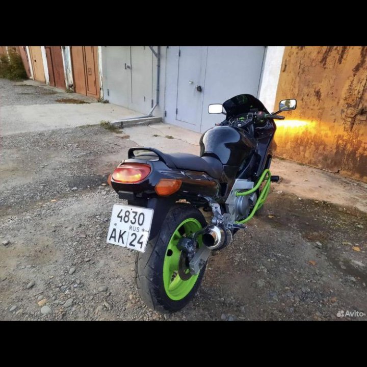 Продам мотоцикл Kawasaki 400-2