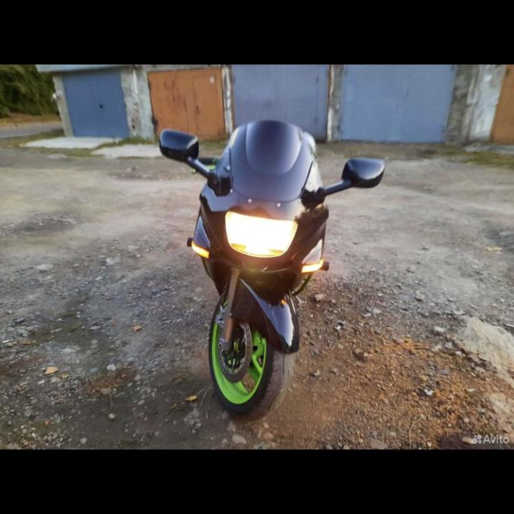 Продам мотоцикл Kawasaki 400-2