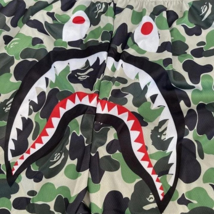 Хайповые шорты Bape. Новые