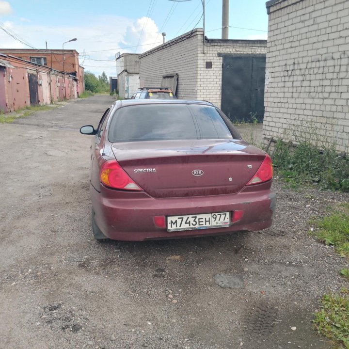 Kia Spectra, 2005