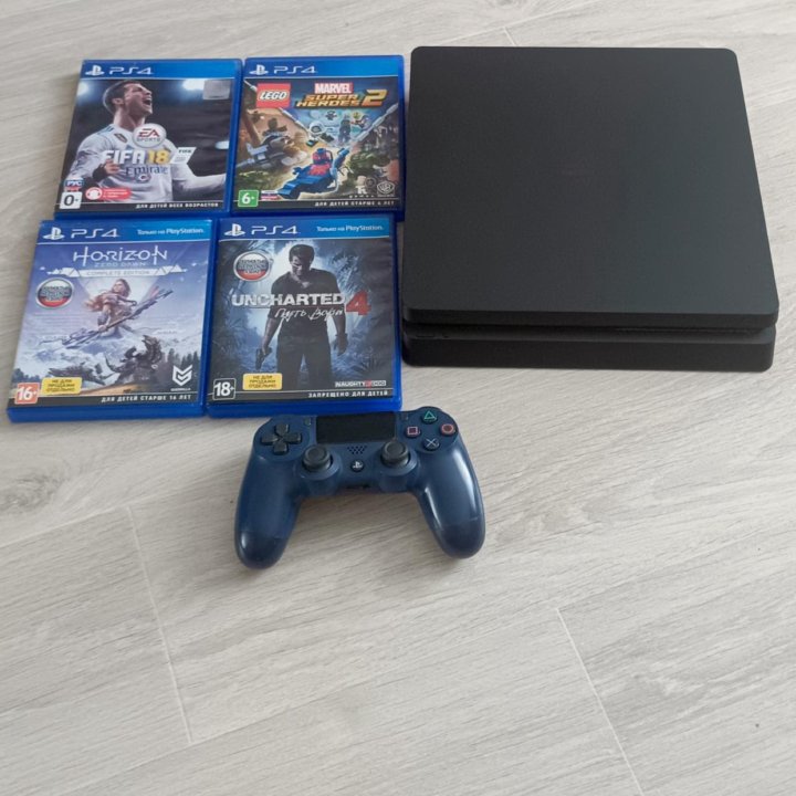 Sony PlayStation 4 slim