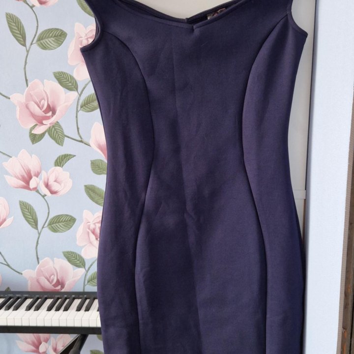 Платья вечерние