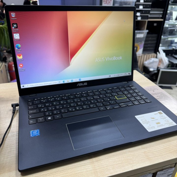 Ультрабук Asus E510 Intel/4/128SSD/1gb/15.6”