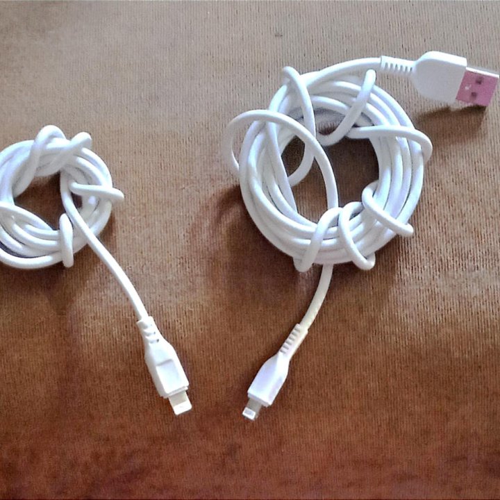 Шнуры для Айфона.