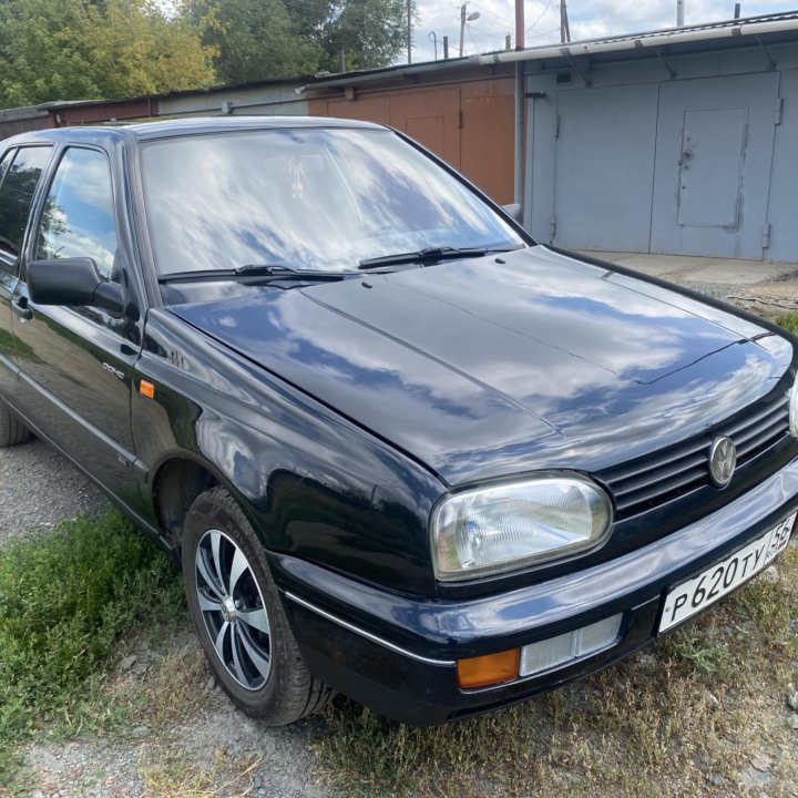 Volkswagen Golf, 1993