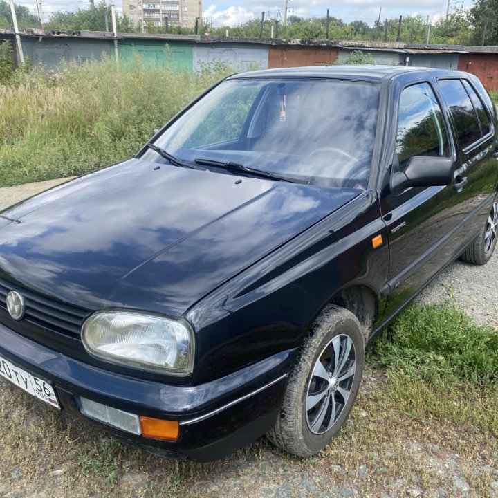 Volkswagen Golf, 1993