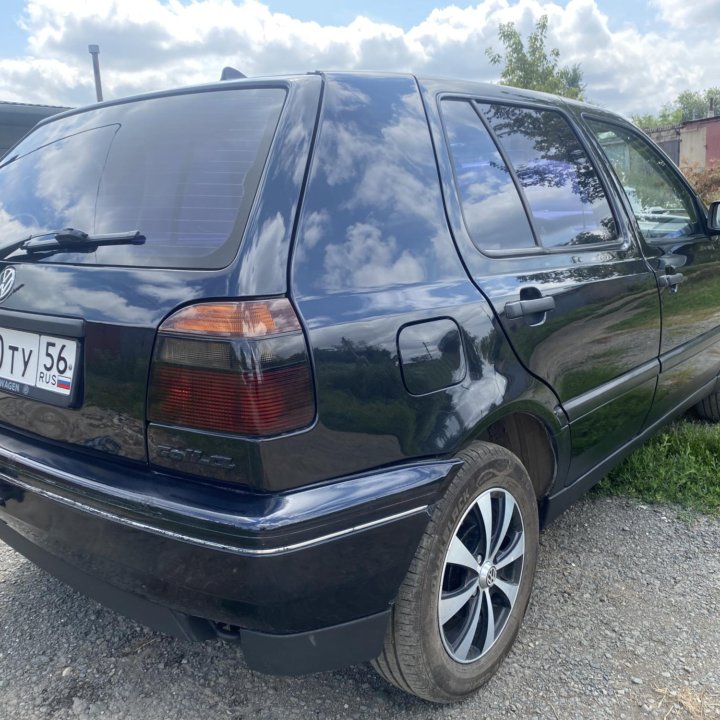 Volkswagen Golf, 1993