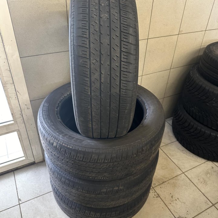 Летние шины Bridgestone 235/55/R19