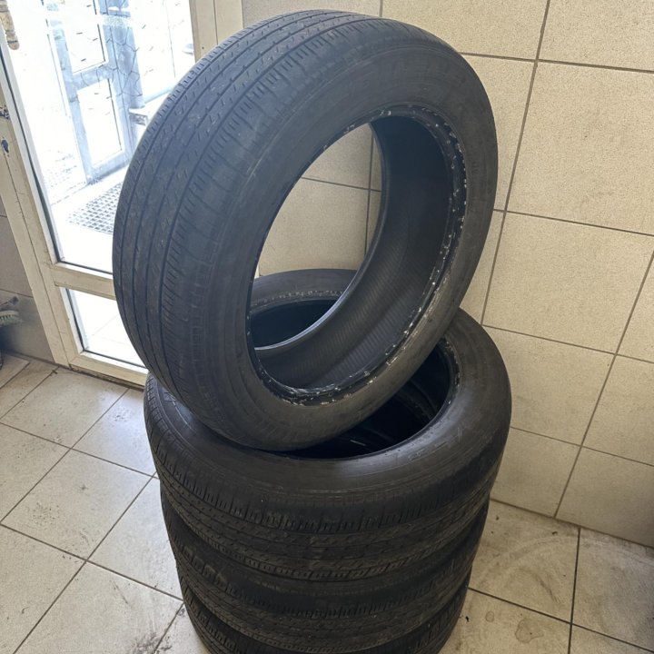 Летние шины Bridgestone 235/55/R19