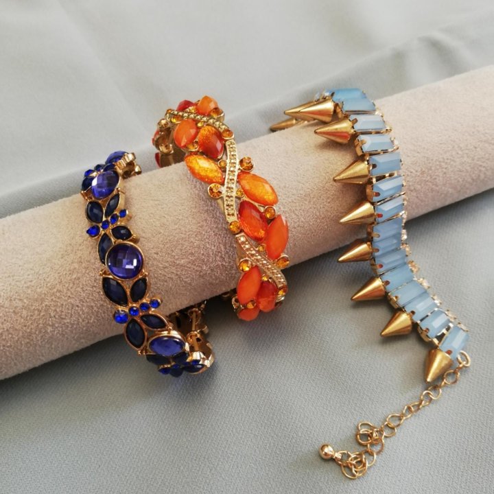 Браслеты новые.