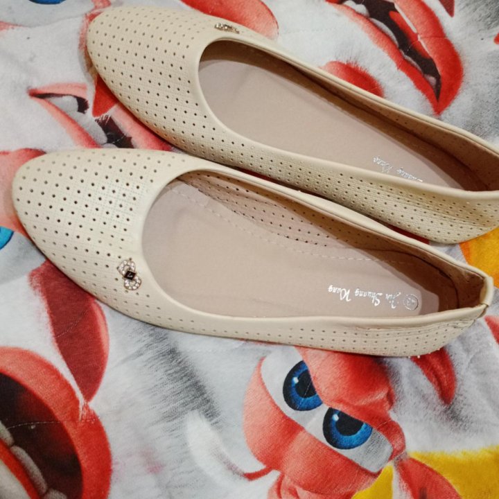 Балетки новые